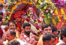 Photo of मप्र के उज्जैन में सोमवार को धूमधाम से निकलेगी महाकाल की सवारी, चंद्रमौलेश्वर स्वरूप में देंगे भक्तों को दर्शन