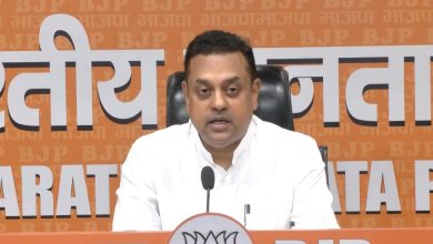 Photo of संसद में हंगामे पर भाजपा का कांग्रेस पर वार, कहा- दोहरा रवैया अपना रहा विपक्ष